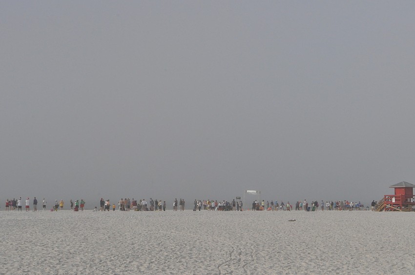 The foggy morning did not stop 500 runners from racing on the beach.