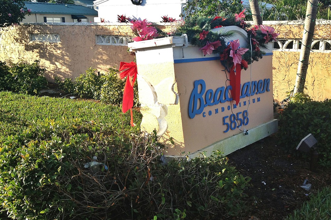 Surveillance cameras caught three vandals ripping out Christmas lights, throwing decorations on the ground and stealing the favored Santa Pig that has helped the condominium win a number of awards at The Siesta Key Condo Council Lighting Contest.