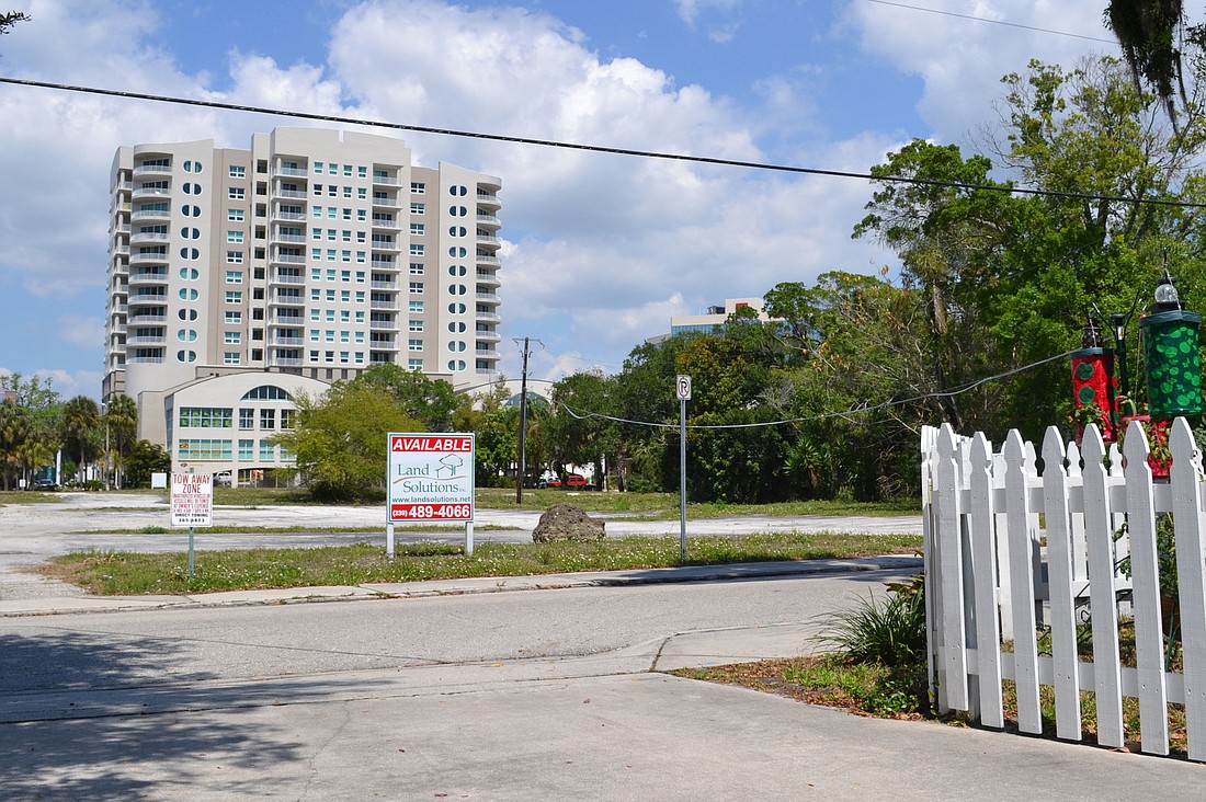 Some Laurel Park residents are concerned with large development that can be built on lots just outside the community's boundaries on Ringling Boulevard.