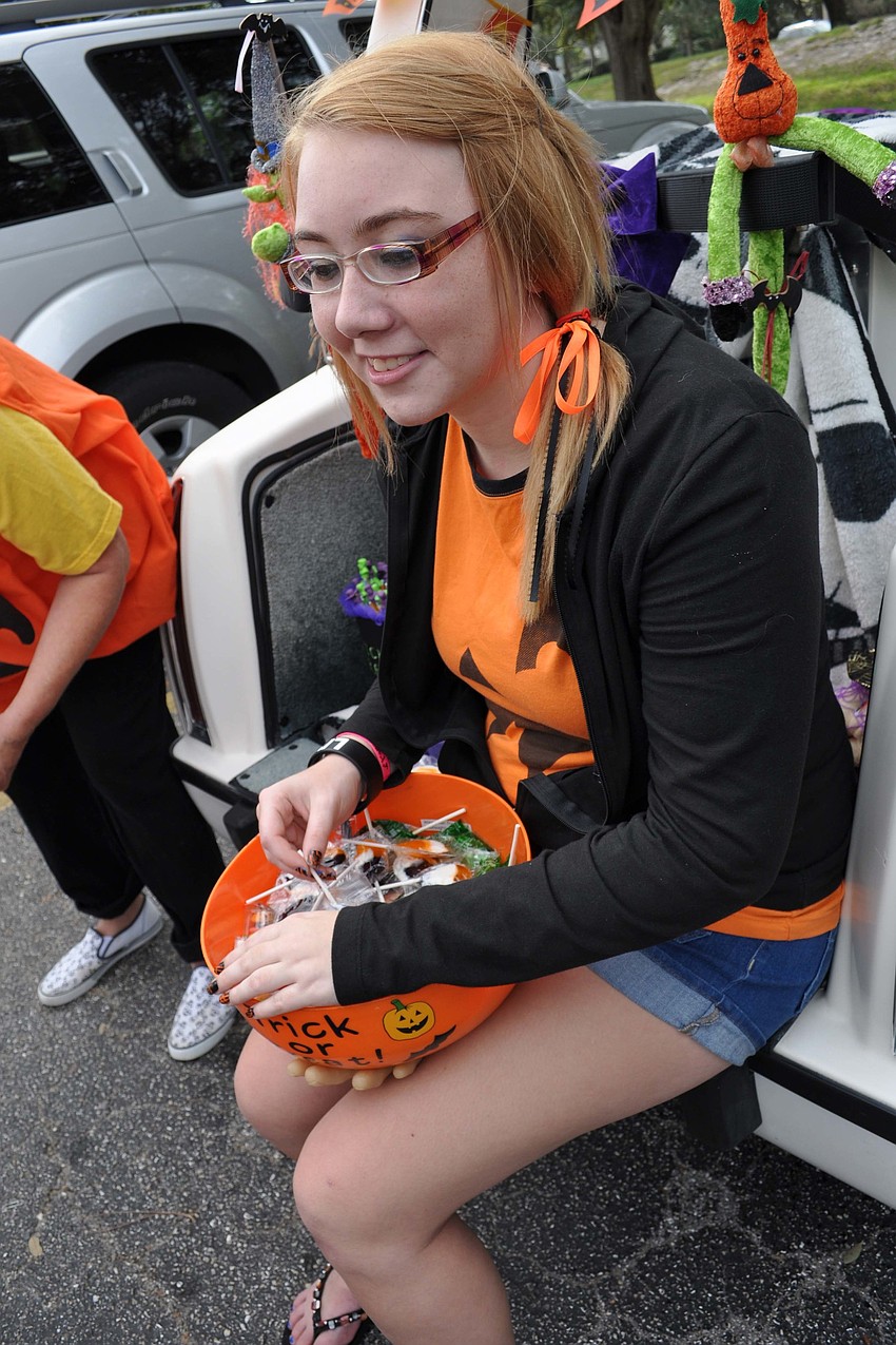 Alexis Carl passed out candy with her aunt, art teacher Dr. Donna Hart.