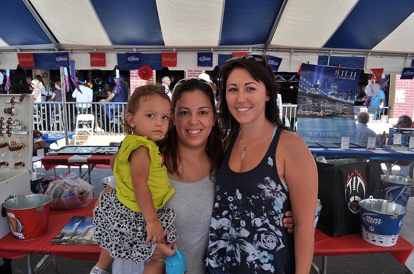 Melissa Thomas, Amelia Thomas and Aylee Kay