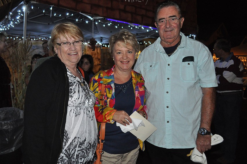 Dot Horton, Karen Dwyer and Bob Horton enjoyed the night.
