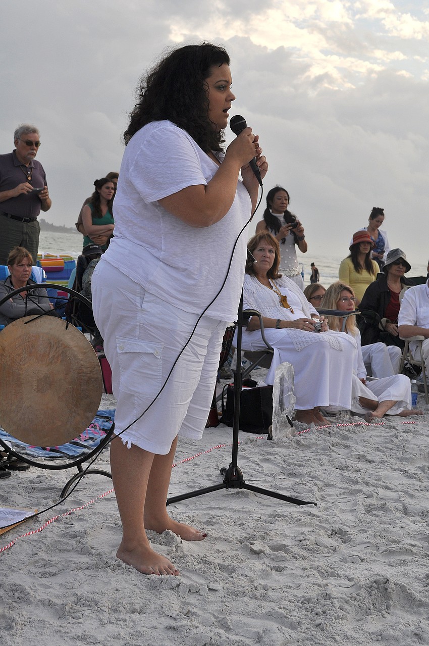 Martha Lopez, a soprano with the Sarasota Pops, sand â€œLet there be Peace on Earthâ€.