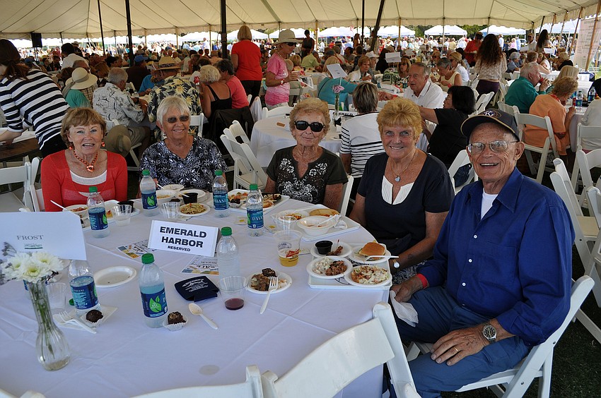 Erika Matheis, Lynn Heuston, Snookie Register and Brenda and Weldon Frost