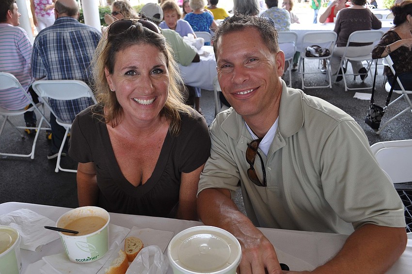 Sharon and Scott Klein enjoyed lunch with friends.