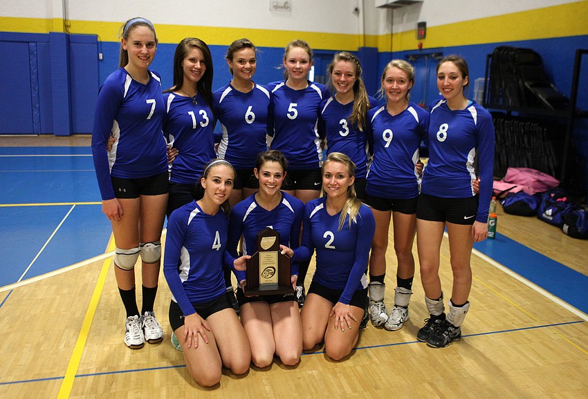 Sarasota Christian poses with their second place award Saturday, Nov. 10.