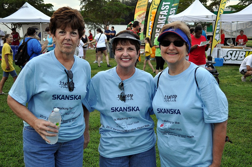 Julie Albritton, Nina Lane and Mary Ann White of team Skanska.