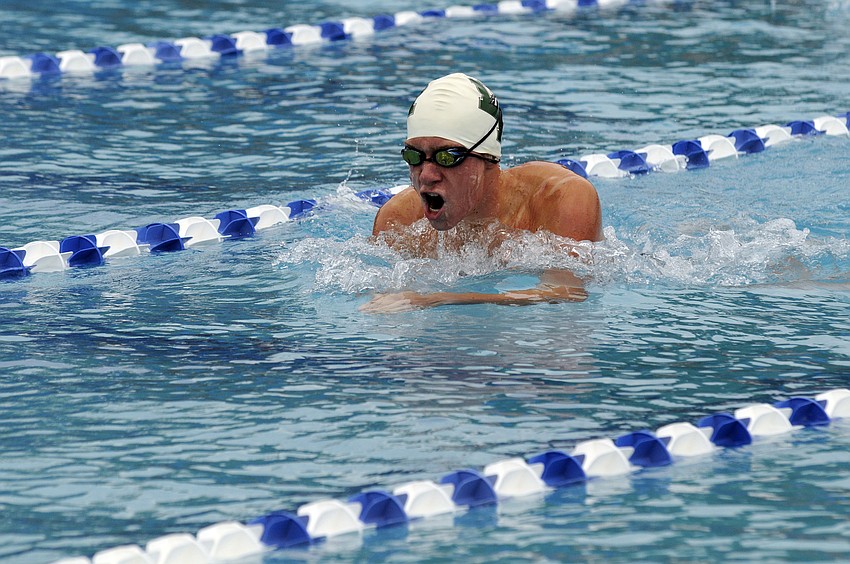 Lakewood Ranch sophomore Luke Hanner set a new Manatee County Championship record in the 200 IM, finishing in 2:07.62.