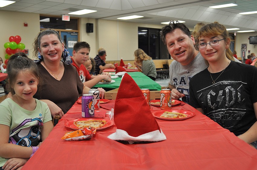 Erica and Mike Weinberg with their daughters Brooke and Emily