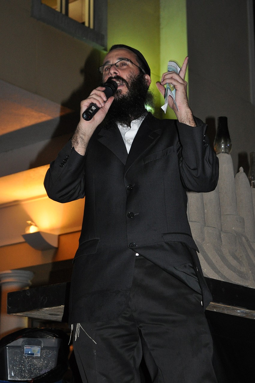 Rabbi Mendy Bukiet welcomed guests.