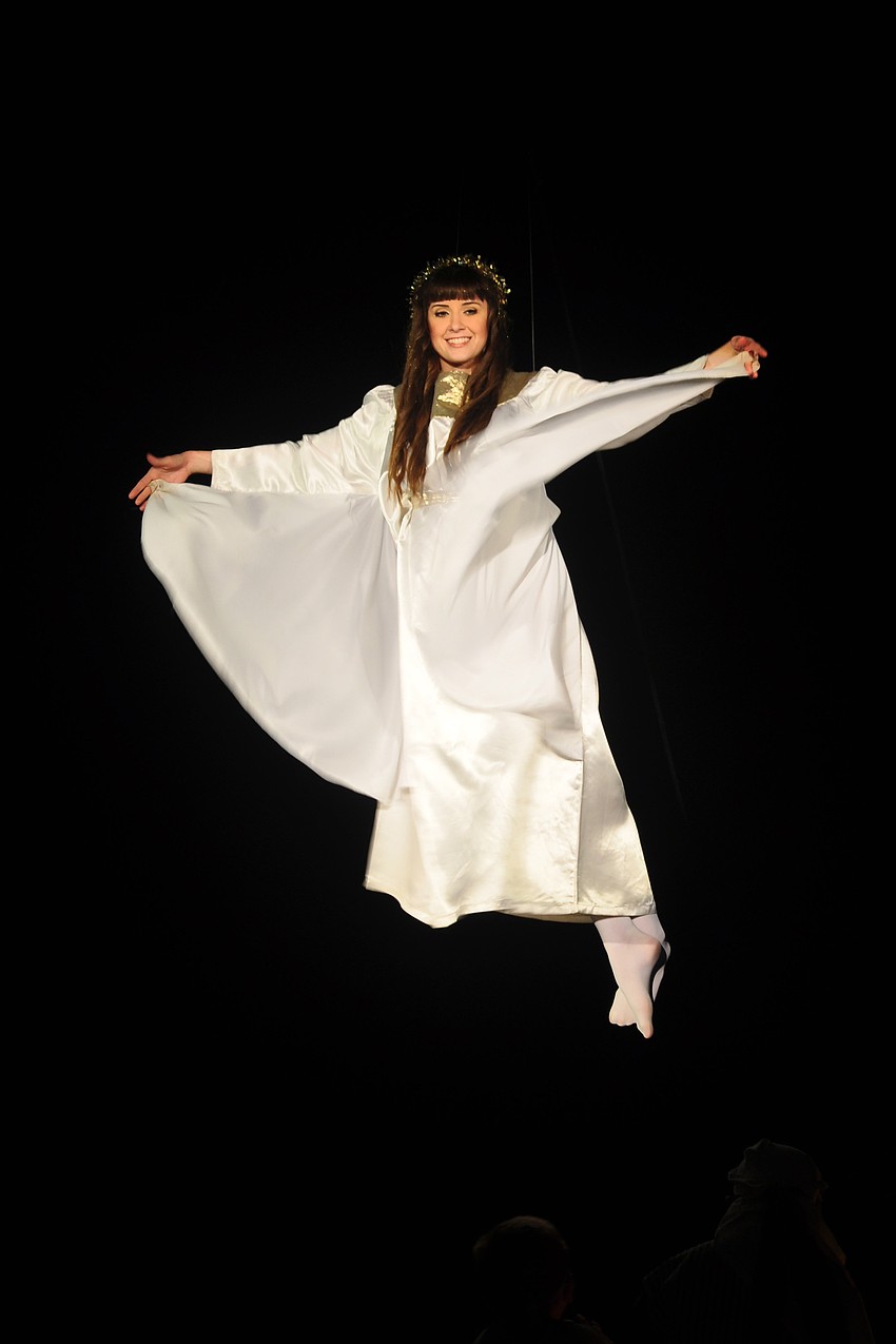 Rachel Stenger, an angel, dazzled the audience.
