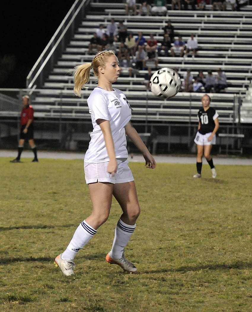 Lakewood Ranch forward Delaney Riggins receives a pass.
