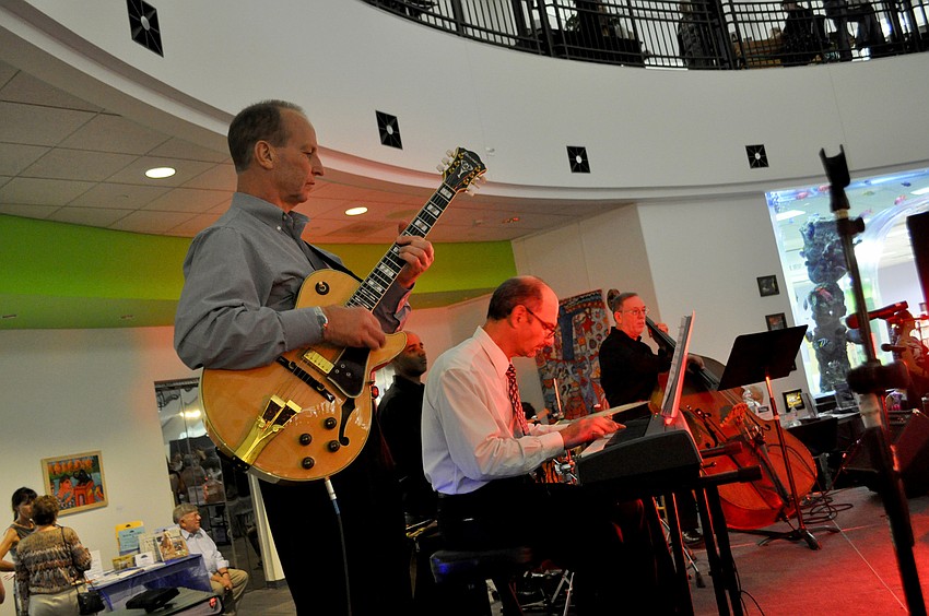 The Pyramid Jazz Group provided live music.