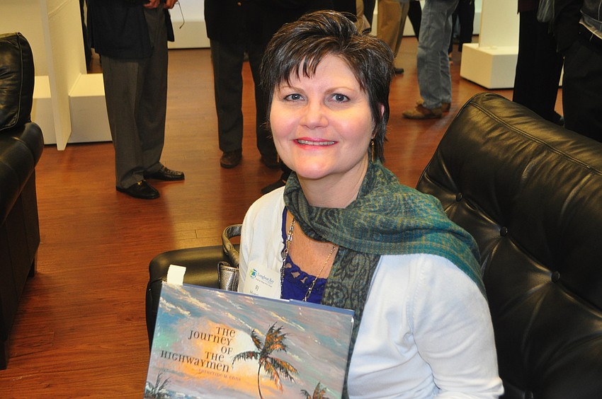 BJ Huerta, a â€œhuge fanâ€ of the Highway Men, brought a book in which sheâ€™s been collecting signatures.