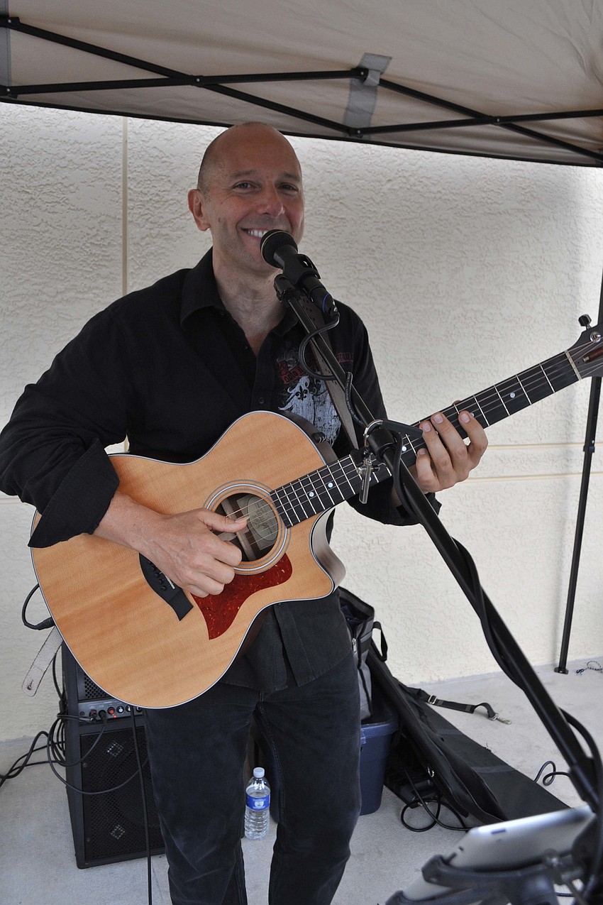 Scott Curtis kept the mood lively.