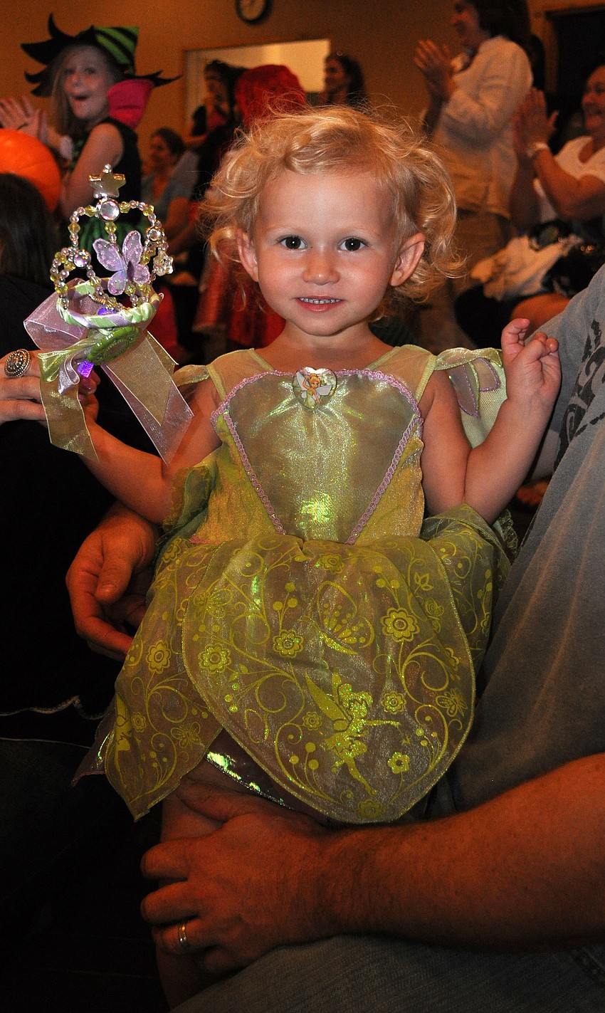 Ella Otchet, 2, as Tinkerbell