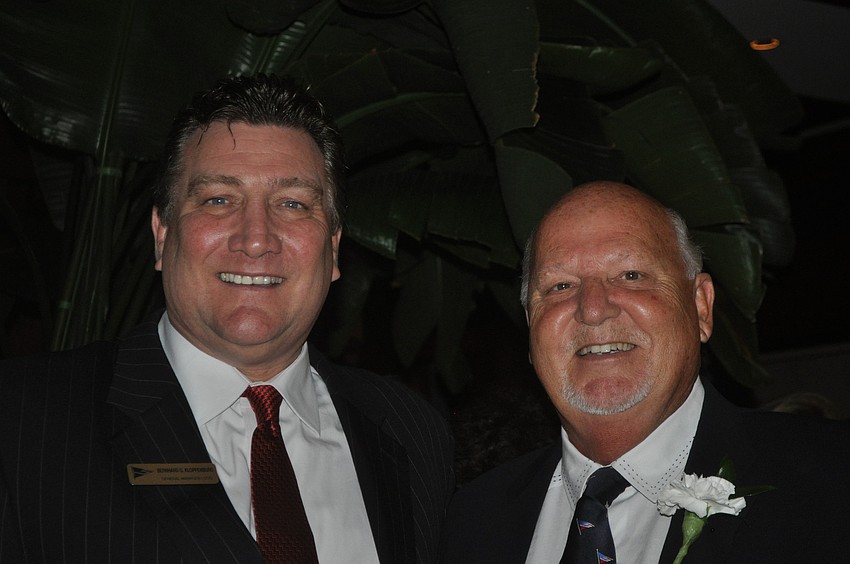 Bernhard G. Kloppenburg and Michael Saalwaechter