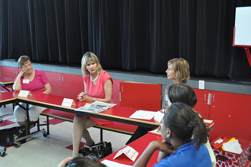 Mayor Suzanne Atwell addresses students at Girls Inc.