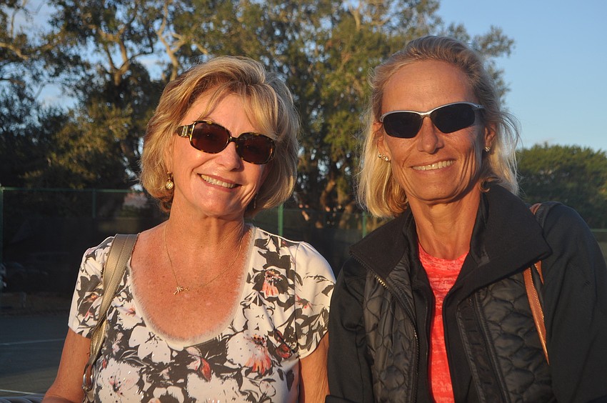 Laurie Deane, Bea Uziell