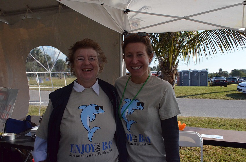 Volunteers Ilona Maegdefrau and Christine Sciarrino.