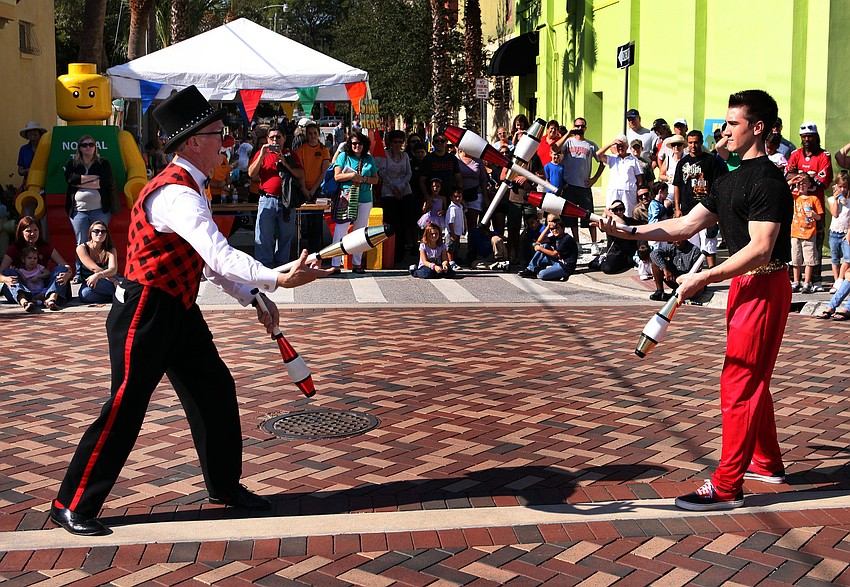 Sailor Circus jugglers performed Saturday, Nov. 3, on Pineapple Avenue.