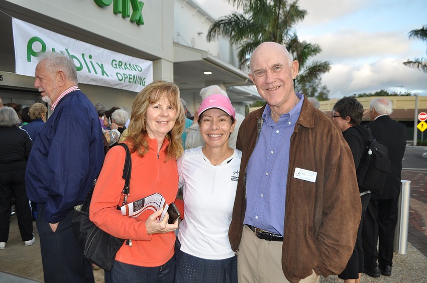 Debbie Duncan with Fanny Younger and Commissioner Phill Younger