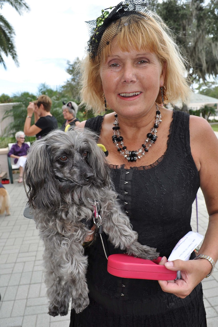 Tina Russomanno dressed her dog Gracie as a bumble bee.