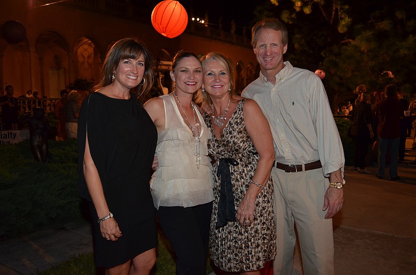 Linda Smith, Leag Brown, Sherry Knowles and Bill Saba