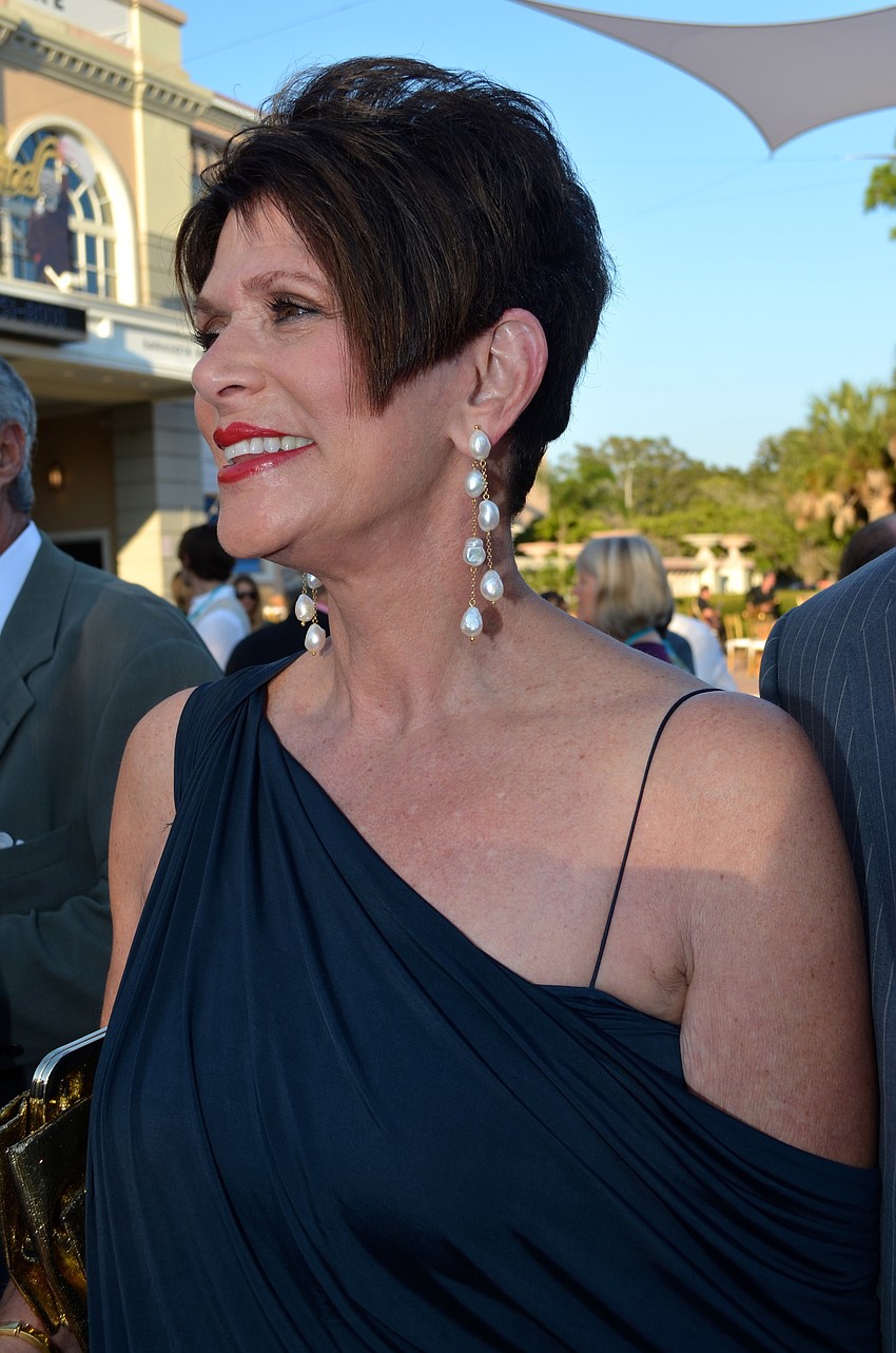Wendy Feinsteinâ€™s husband, Jerry, gave these earrings to her as a gift.