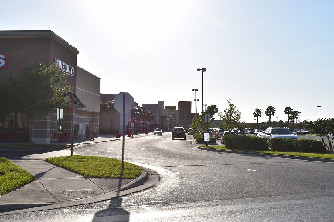 The Shoppes at Park Place, a 500,000-square-foot retail center in Pinellas Park, is facing foreclosure despite a 97% occupancy rate.