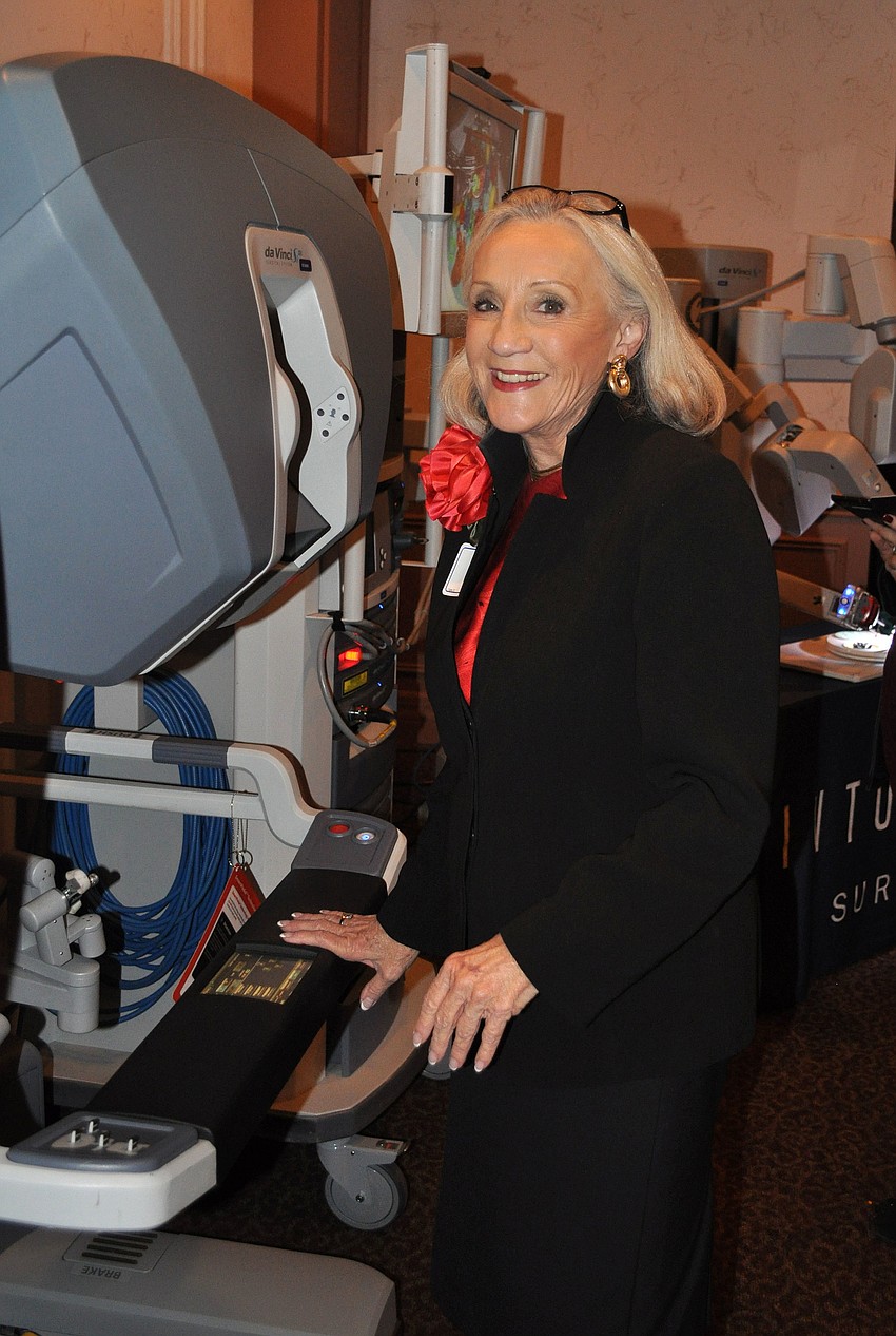 Sharon Black tries out the DaVinci machine
