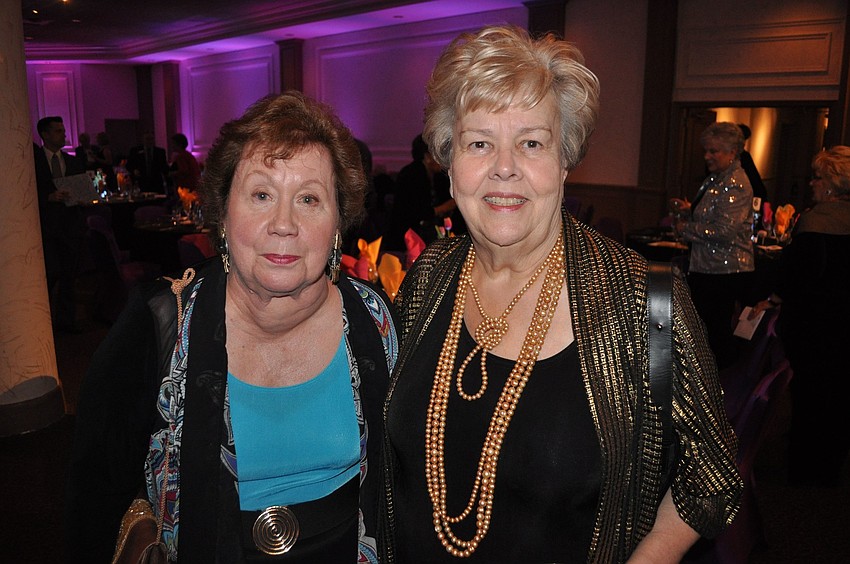 President Jane Riggin with former president Patricia Anderson