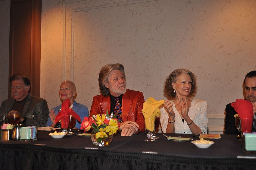 People clap for the Star of the Opera honoree, Samuel Ramey.