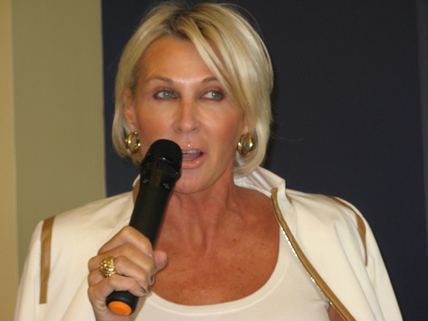 Joni Bergs, a fashion consultant with Worth, put on the show.