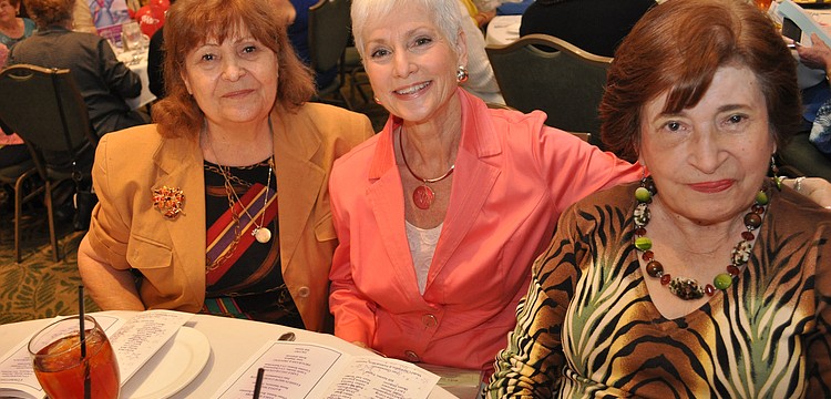 Allegria Bouquet with Merry Del Monte and Martha Pino