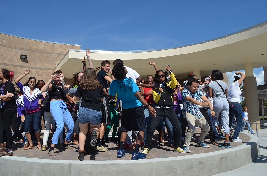 Students join Principal Rachel Shelley and Mayor Susan Atwell for the Harlem Shake.