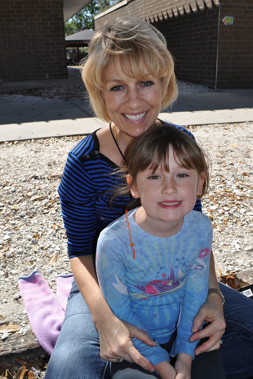 June Robbins and her daughter, Ava, enjoyed the afternoon together.