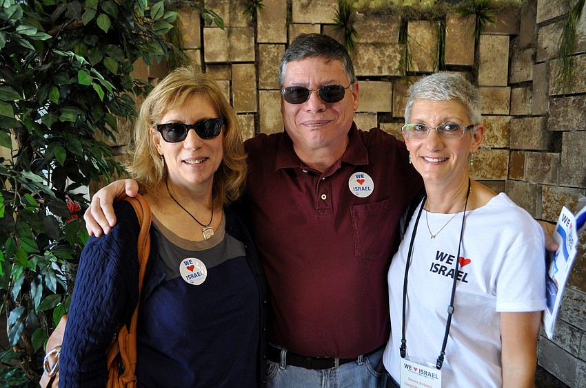 Caryn and Michael Arbor with Donna Antovel