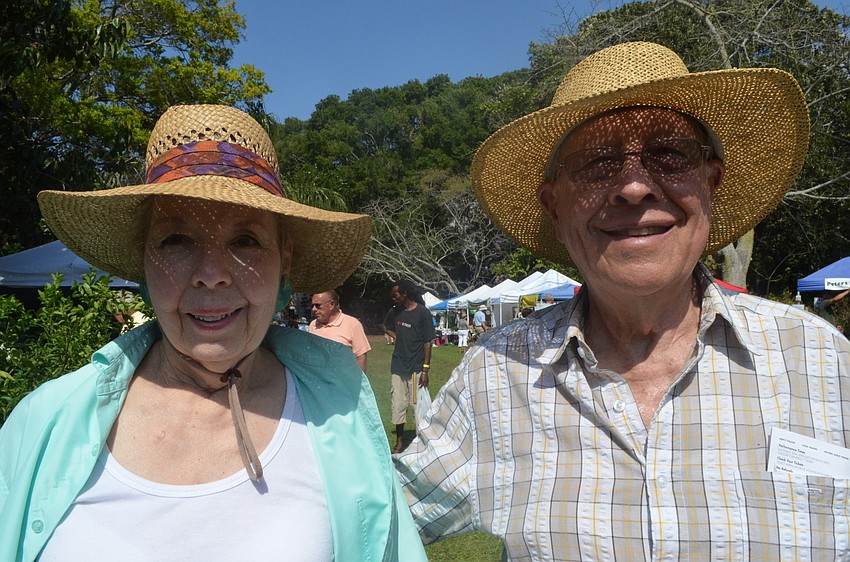 Bev and Paul Patterson visited from Niagara Falls, Ontario.