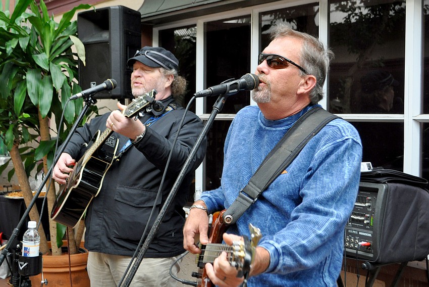 A band provided live music.