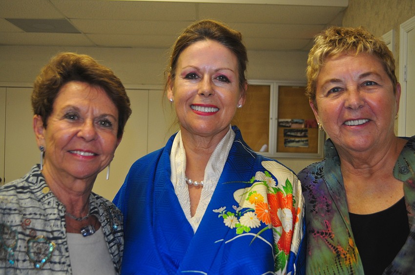 Carol Peschel, Shannon Gault, Sarah Tate