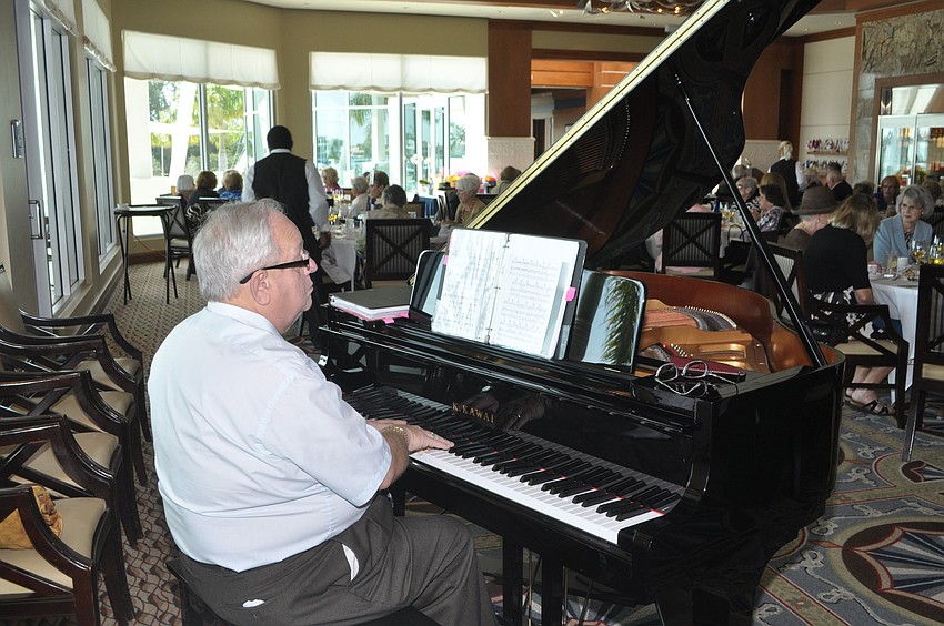 Minister of Music Dale Hooey plays â€œClair de luneâ€