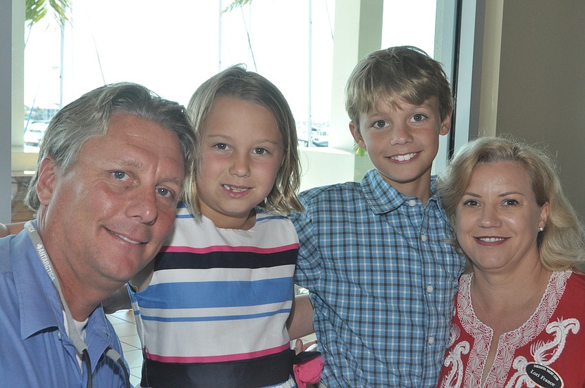 David, Isabelle, 8, Thomas, 11, and Lori France