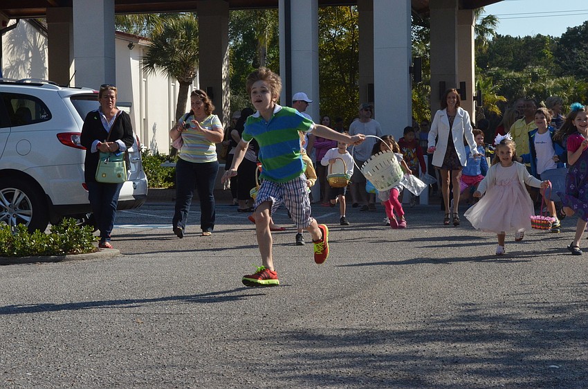 Reece Rochester sprints toward the Easter eggs.