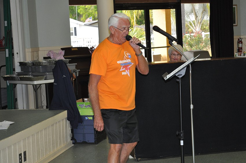 George Quinn, a Canadian snowbird and Horseshoe Cove part-time resident, sang, â€œOn the Sunny Side of the Street.â€