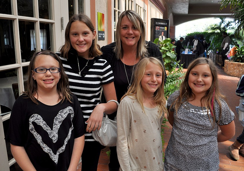 Lily Mancini, Ava Plank, Mary Ellen Mancini, Emma Mancini and Lily Plank