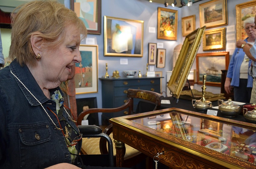 Linda Stevenson is a snowbird from West Chester, Pennsylvania. She lives in a home that was built in 1803 and collects antiques for her home.