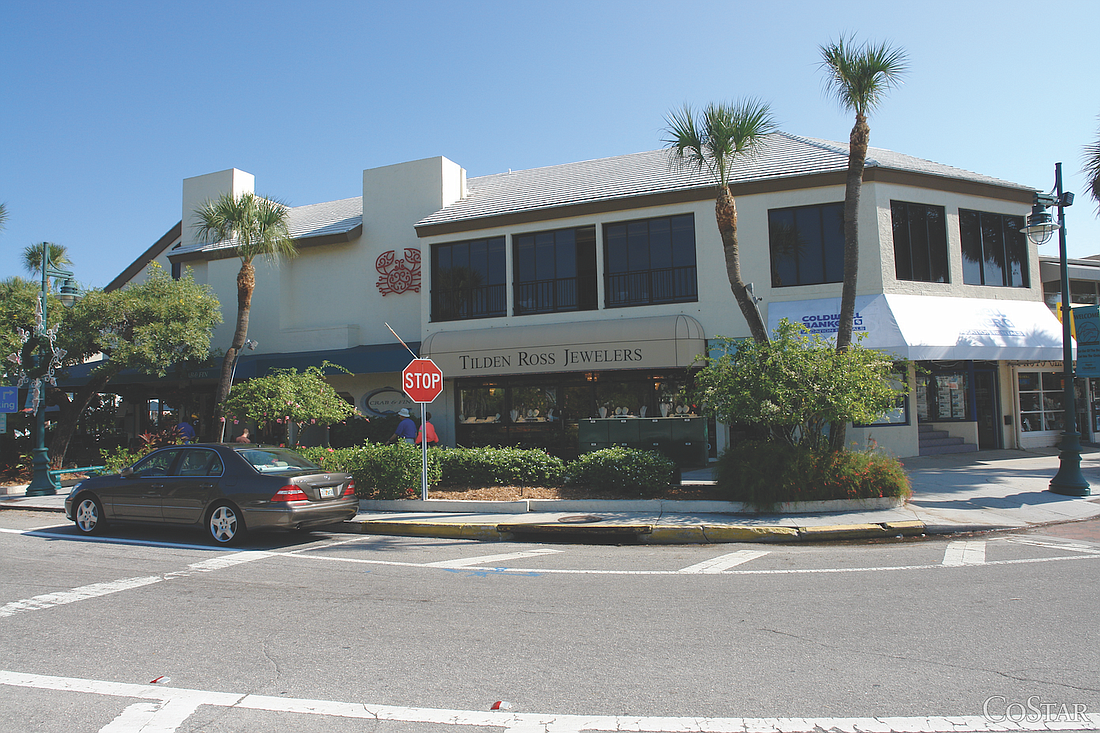 COSTAR GROUP â€” Benderson Development Group has invested $6.95 million to buy the building at 400-420 St. Armands Circle, in Sarasota.