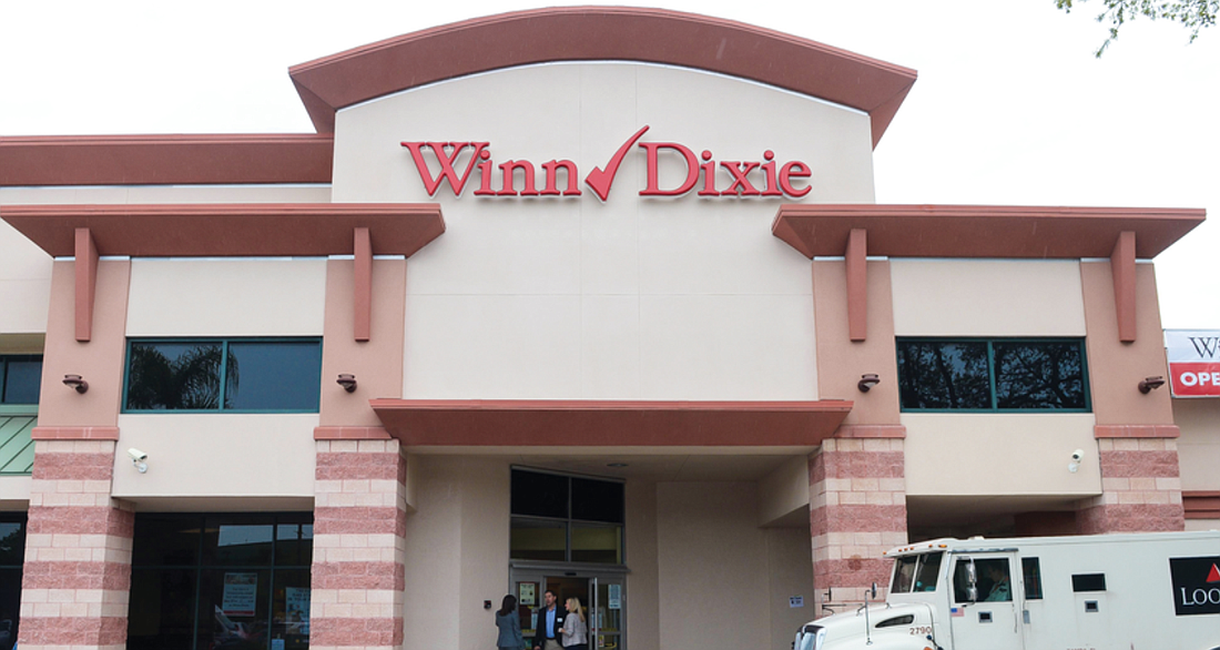 File. The former Earth Fare space atÂ The Green at Lakewood RanchÂ will be occupied by a Winn-Dixie store.
