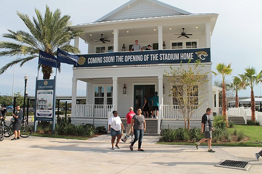 Dream Finders Homes  welcomed tours of its Stadium Home before the Jacksonville Jaguars-Pittsburgh Steelers game at EverBank Field.
